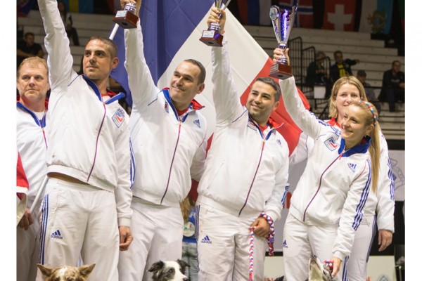 0003-11 octobre 2015 – Podium Team Large  – Podium