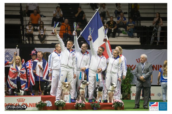 0004-11 octobre 2015 – Podium Team Large – Podium