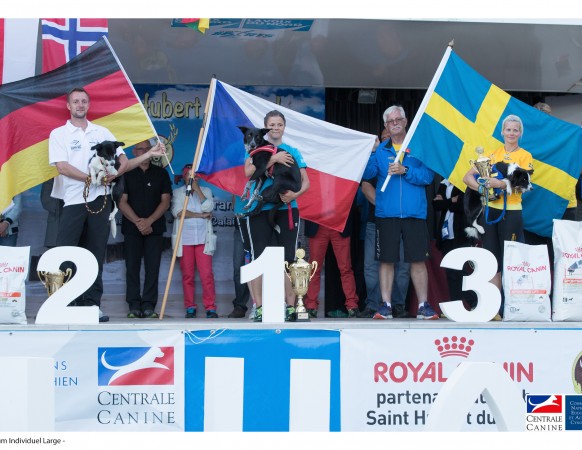 Podium Individuel Large – 0006-31 juillet 2016